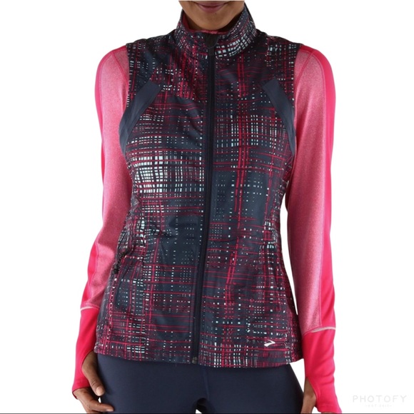 Brooks Jackets & Blazers - Brooks Running Shelter Technology Vest  XS